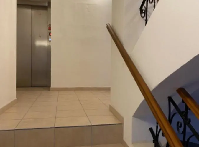 Zeyer Aparments